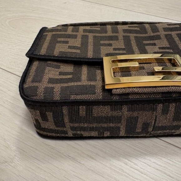 Fendi Baguette Mini Fabric Brown - Picture 2 of 11